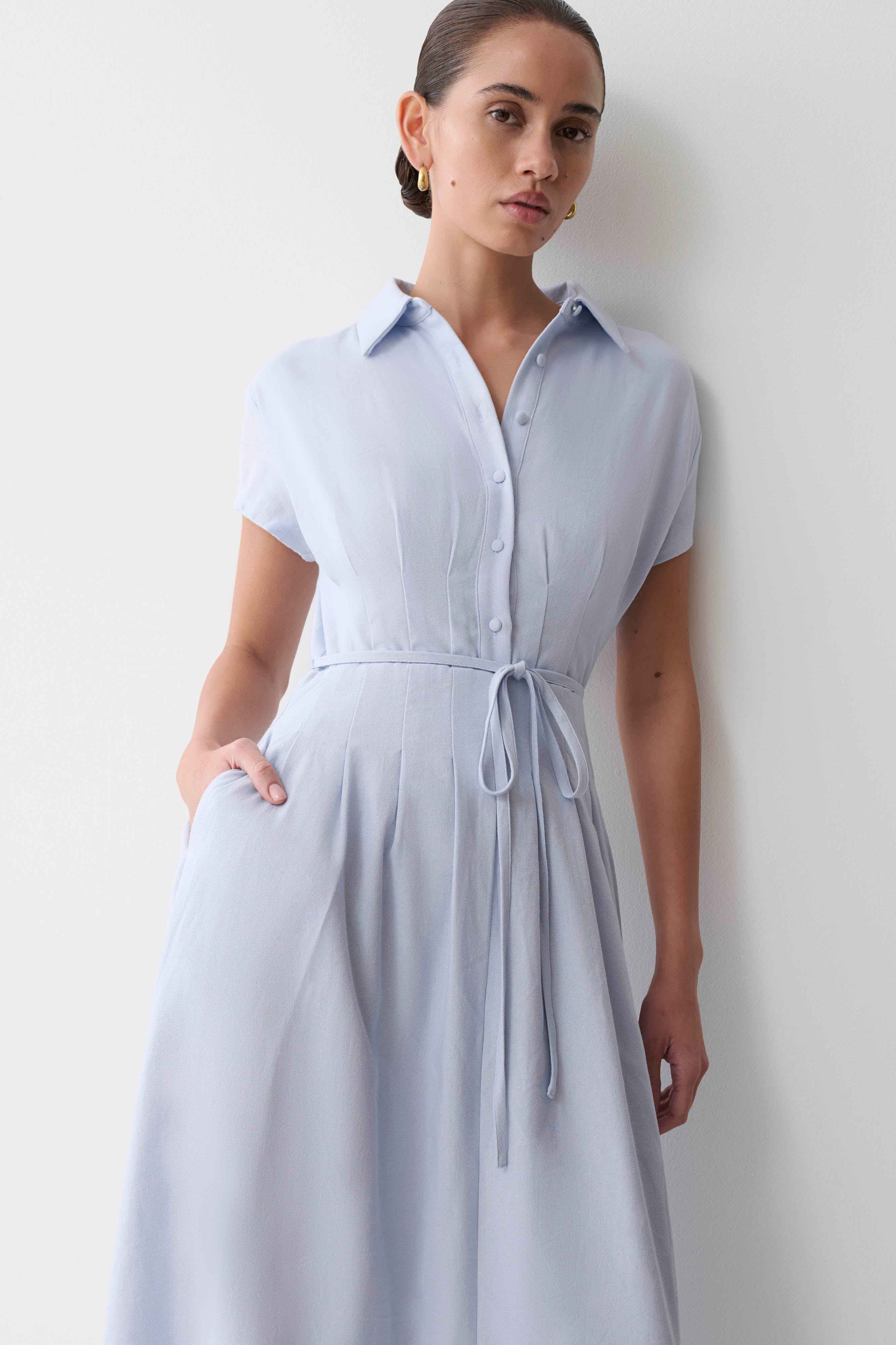 Aysha Buttoned Linen Midi Dress - Cornflower Blue
